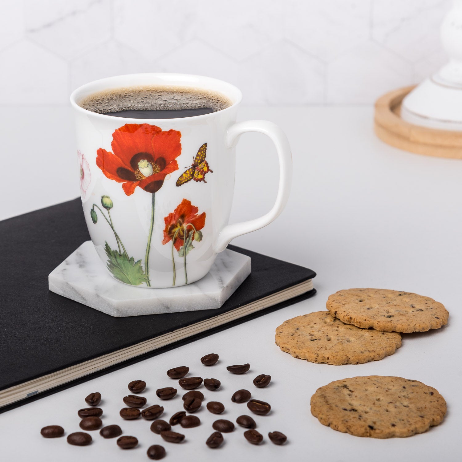 Garden Collection Poppies Java mug with coffee in a kitchen setting